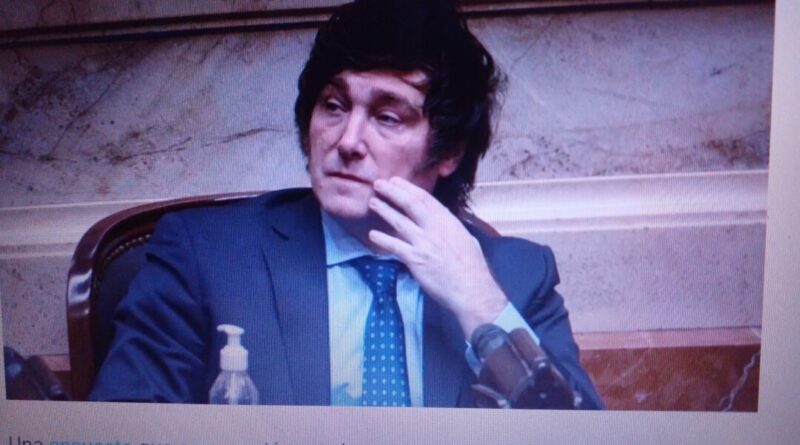 «MILEI EMPERADOR»: UN PLAN HEGEMÓNICO CON PIES DE BARRO